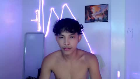 Snapshot of urbigcock_alvin chatting on May 18, 3:29 pm alvin let have some fun dont forget to follow online show from May 18, 3:29 pm