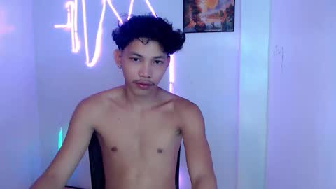 Snapshot of urbigcock_alvin chatting on June 7, 4:00 pm alvin let have some fun dont forget to follow online show from June 7, 4:00 pm