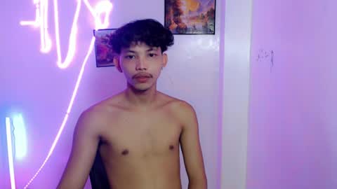 Snapshot of urbigcock_alvin chatting on June 13, 2:15 pm alvin let have some fun dont forget to follow online show from June 13, 2:15 pm