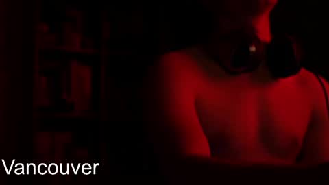 urboytoy_512 online show from May 14, 6:53 am