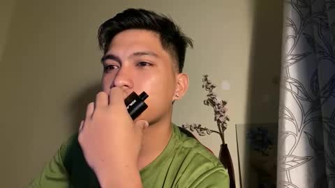 Snapshot of urcuteguy_jhonx chatting on November 9, 5:11 pm Dannie online show from November 9, 5:11 pm