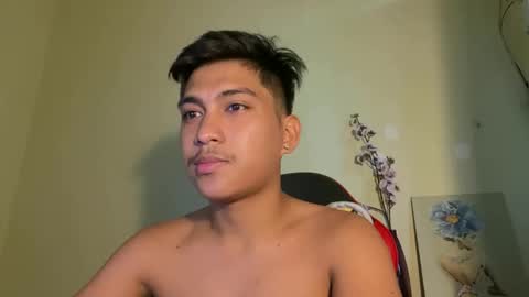 Snapshot of urcuteguy_jhonx chatting on November 11, 2:55 am Dannie online show from November 11, 2:55 am