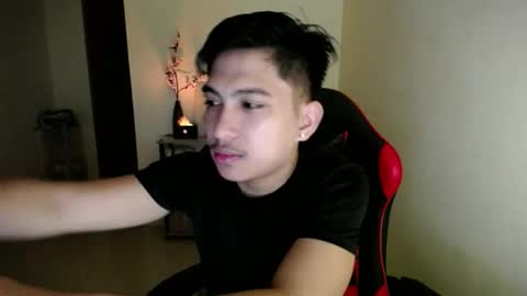 Snapshot of urcuteguy_jhonx chatting on November 16, 5:40 pm Dannie online show from November 16, 5:40 pm