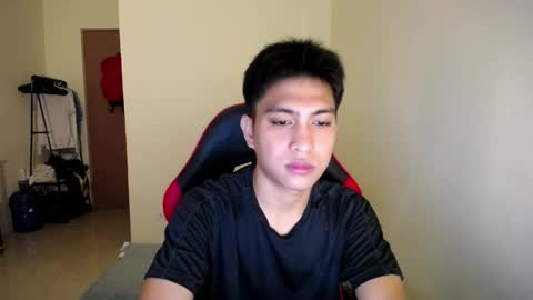 Snapshot of urcuteguy_jhonx chatting on May 11, 3:45 am Dannie online show from May 11, 3:45 am