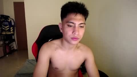 Snapshot of urcuteguy_jhonx chatting on May 20, 8:59 pm Dannie online show from May 20, 8:59 pm