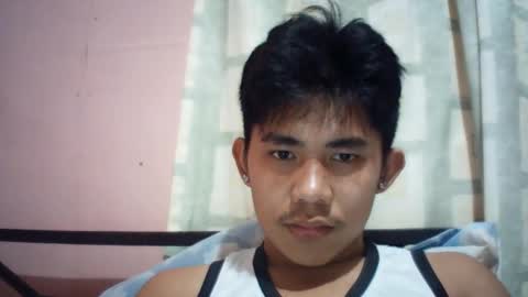 Snapshot of urcutie_asianboy chatting on November 14, 10:47 am KEN online show from November 14, 10:47 am