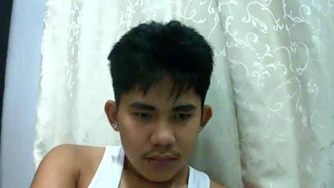 Snapshot of urcutie_asianboy chatting on November 29, 7:11 am KEN online show from November 29, 7:11 am