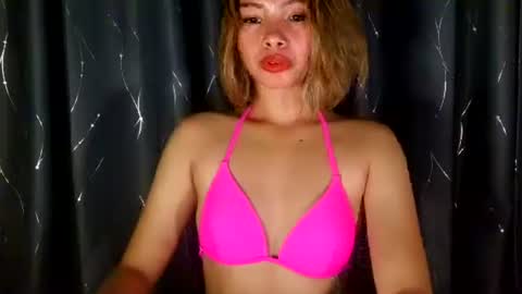 urcutiepiegirl online show from May 10, 4:23 pm
