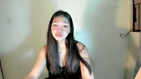 Snapshot of urdolly_rona chatting on June 23, 12:30 am Rona Ella online show from June 23, 12:30 am
