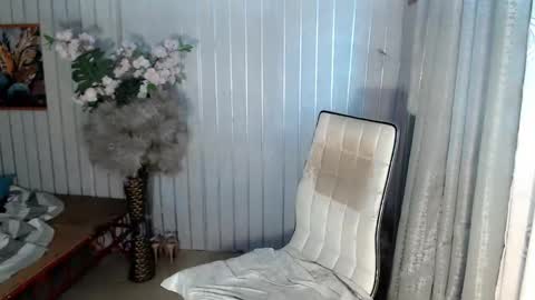 urdreamboy_doms online show from April 2, 5:49 am