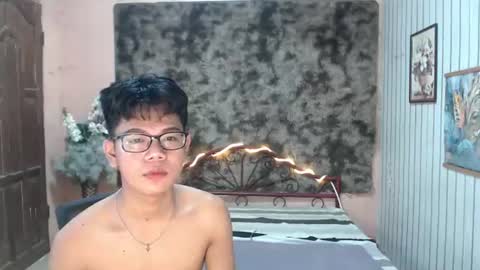 urdreamboy_doms online show from July 22, 5:21 am