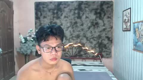 urdreamboy_doms online show from July 24, 5:16 am