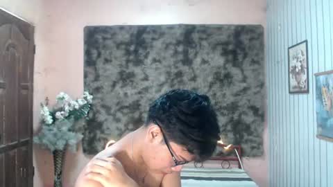 urdreamboy_doms online show from July 29, 5:38 am