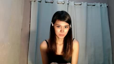 Snapshot of urdreamgirl_stephanie chatting on May 16, 10:36 am stephanie online show from May 16, 10:36 am