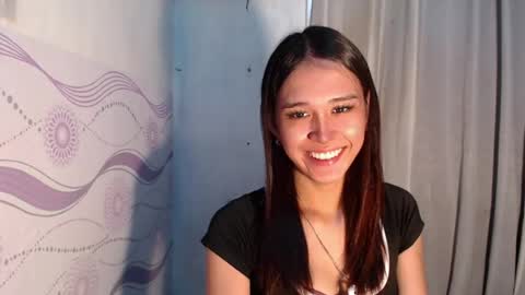 Snapshot of urdreamgirl_stephanie chatting on July 8, 10:31 am stephanie online show from July 8, 10:31 am