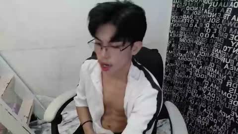 urdreamtw1nk online show from September 21, 9:22 am