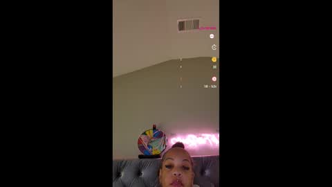 urfaveriri online show from December 5, 10:24 am