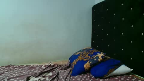 urflirtydoll online show from April 18, 12:42 pm