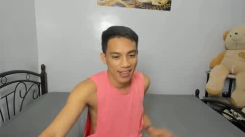 urfucker_vinz online show from January 14, 5:13 am