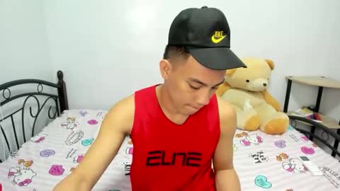 urfucker_vinz online show from February 28, 12:17 pm