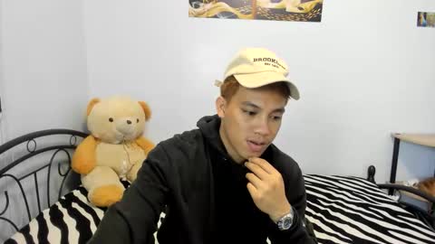 Snapshot of urfucker_vinz chatting on May 21, 2:02 pm urfucker_vinz online show from May 21, 2:02 pm
