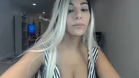 Snapshot of urgoddessmarla chatting on September 29, 1:55 am Goddess Marla online show from September 29, 1:55 am