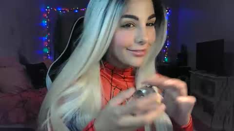 Snapshot of urgoddessmarla chatting on October 31, 10:55 pm Goddess Marla online show from October 31, 10:55 pm