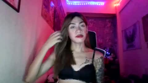 urhot_angelina26 online show from April 25, 7:22 pm
