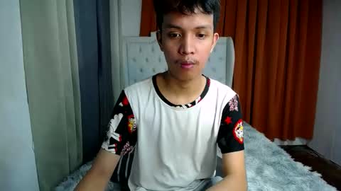 urhot_johny online show from May 24, 12:10 pm