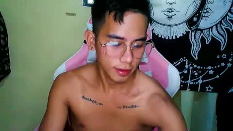 Snapshot of urhot_joshxx chatting on February 11, 8:58 am Josh online show from February 11, 8:58 am