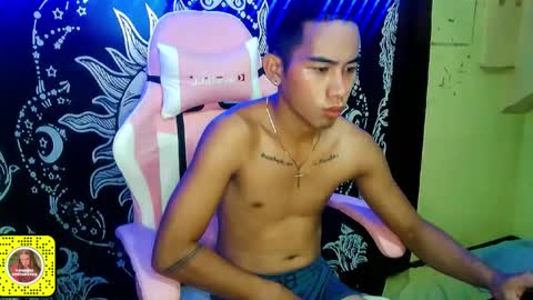 Snapshot of urhot_joshxx chatting on February 15, 9:27 am Josh online show from February 15, 9:27 am