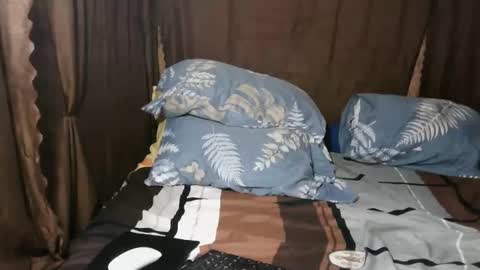 Snapshot of urhot_joshxx chatting on December 1, 12:59 am Josh online show from December 1, 12:59 am