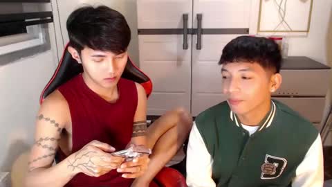 Snapshot of urhotethanxx chatting on May 5, 6:27 pm Ethan online show from May 5, 6:27 pm