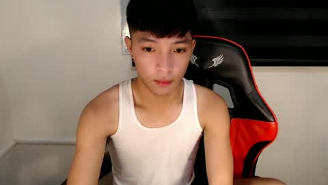 Snapshot of urhotethanxx chatting on June 15, 4:31 pm Ethan online show from June 15, 4:31 pm