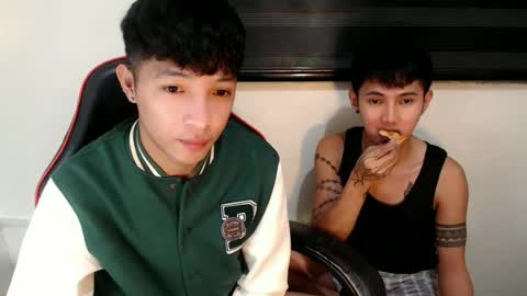 Snapshot of urhotethanxx chatting on June 24, 5:23 pm Ethan online show from June 24, 5:23 pm