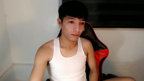 Snapshot of urhotethanxx chatting on July 8, 1:43 am Ethan online show from July 8, 1:43 am