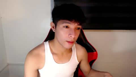 Snapshot of urhotethanxx chatting on July 12, 5:48 pm Ethan online show from July 12, 5:48 pm