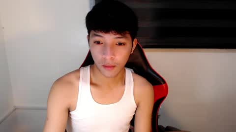 Snapshot of urhotethanxx chatting on July 18, 12:15 am Ethan online show from July 18, 12:15 am