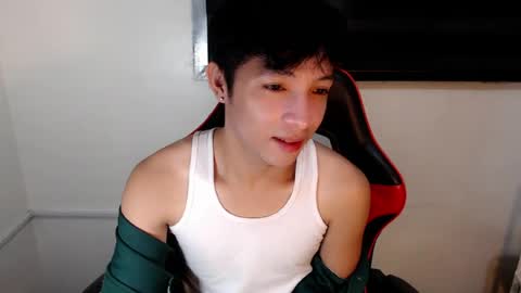 Snapshot of urhotethanxx chatting on July 25, 4:59 pm Ethan online show from July 25, 4:59 pm