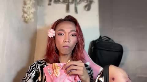 Snapshot of urhotfemboi_jayjay chatting on June 7, 5:27 pm itsjayjay online show from June 7, 5:27 pm