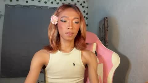 Snapshot of urhotfemboi_jayjay chatting on July 4, 5:52 pm itsjayjay online show from July 4, 5:52 pm