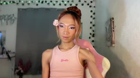 Snapshot of urhotfemboi_jayjay chatting on July 21, 4:31 pm itsjayjay online show from July 21, 4:31 pm
