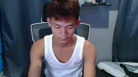 Snapshot of urhotpinoy_izaac chatting on March 22, 12:30 pm simeon ulok online show from March 22, 12:30 pm
