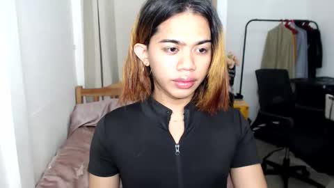 zoe online show from May 23, 8:51 am