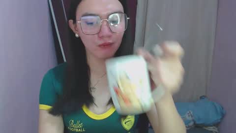 Katey online show from May 3, 6:19 am