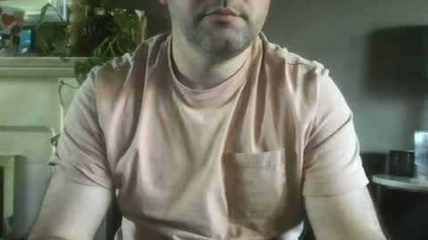 Snapshot of urhungdaddy8 chatting on June 17, 3:35 pm Hung Daddy online show from June 17, 3:35 pm