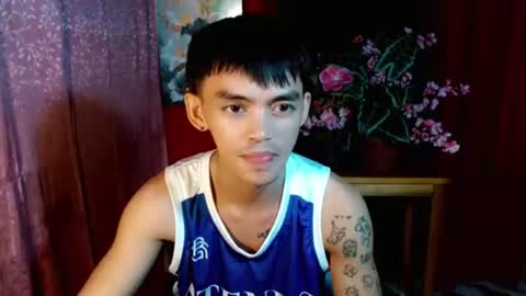 Snapshot of urhunky_boy chatting on June 12, 9:14 pm urhunky_boy online show from June 12, 9:14 pm
