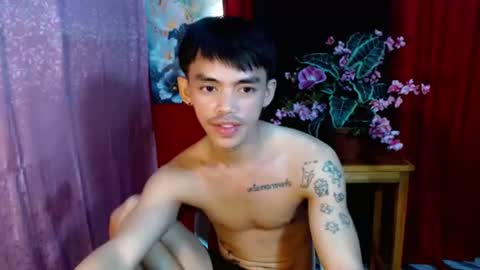 Snapshot of urhunky_boy chatting on June 16, 9:06 pm urhunky_boy online show from June 16, 9:06 pm