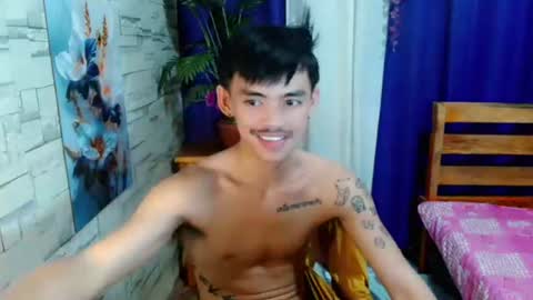 Snapshot of urhunky_boy chatting on June 22, 3:25 am urhunky_boy online show from June 22, 3:25 am