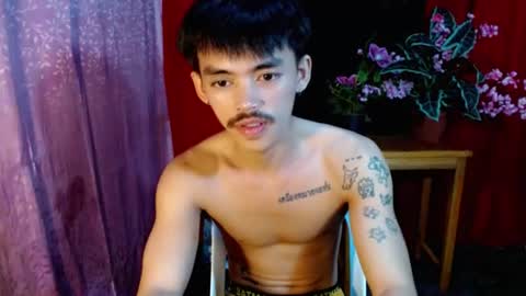 Snapshot of urhunky_boy chatting on July 6, 3:14 pm urhunky_boy online show from July 6, 3:14 pm